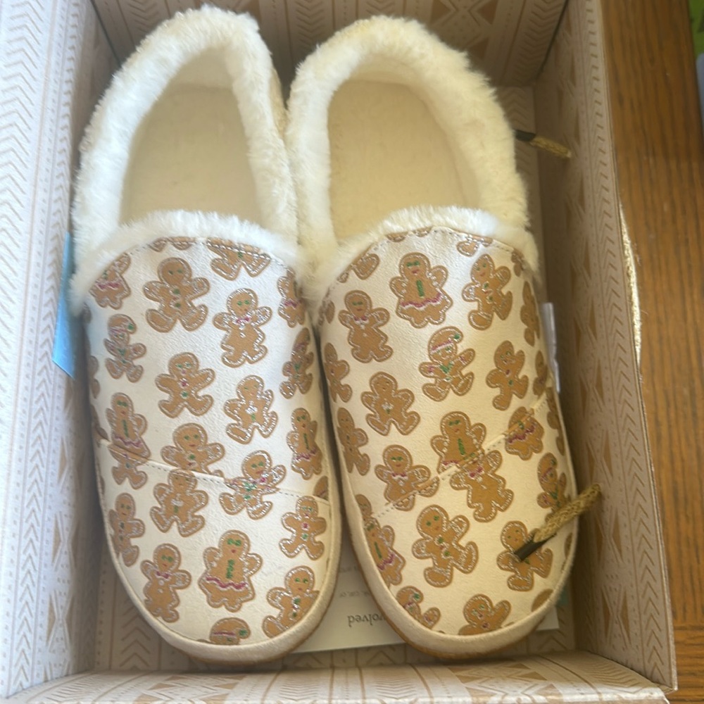 Tom’s Gingerbread shoes.